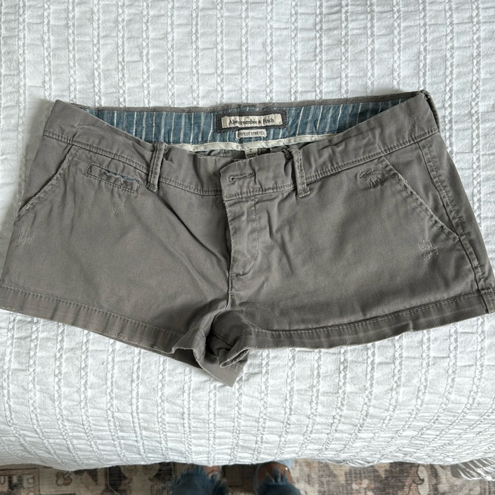 Abercrombie & Fitch - Perfect Stretch Grey Shorts - Size 2
